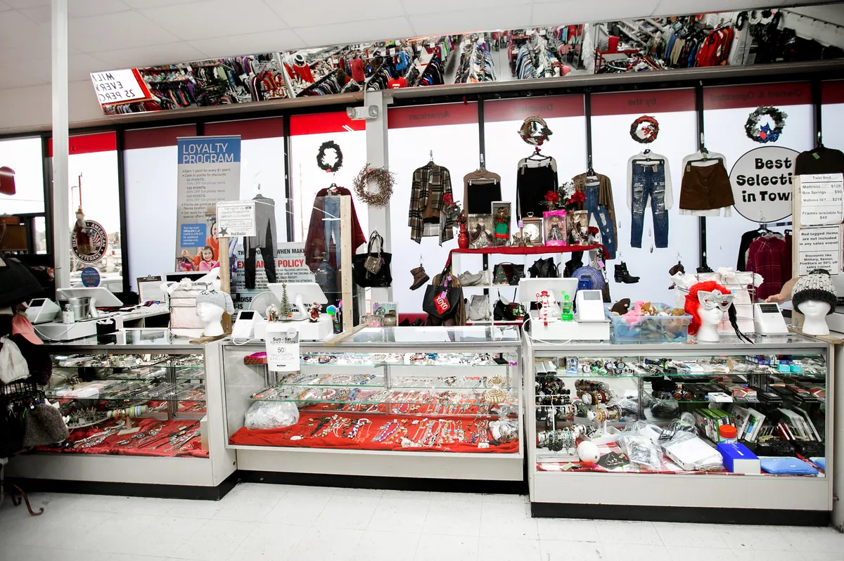 Jewelry and accessories counter